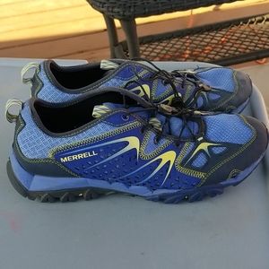 Womans drawstring athletic shoes